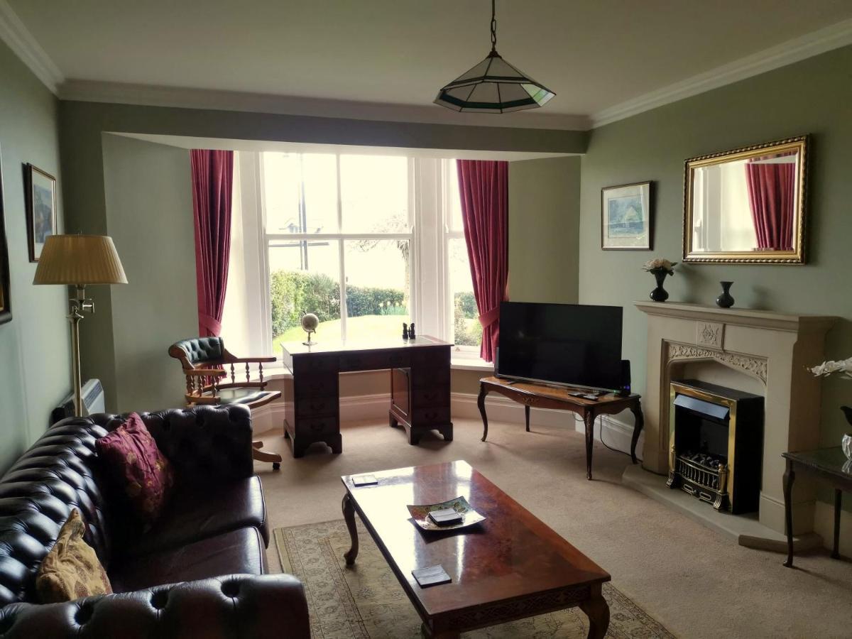 Crown Hill, Grange Over Sands Екстериор снимка